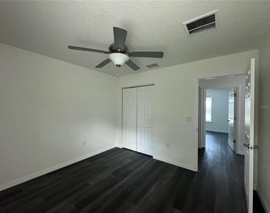 5512 Nw 58th Street - Photo Thumbnail 3