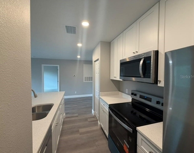 3024 Parkway Boulevard - Photo Thumbnail 1