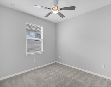 2747 Rowan Street - Photo Thumbnail 11