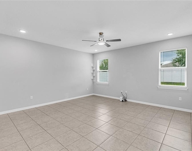 2747 Rowan Street - Photo Thumbnail 22
