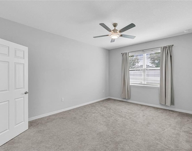 2747 Rowan Street - Photo Thumbnail 15