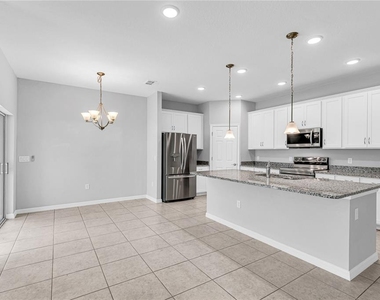 2747 Rowan Street - Photo Thumbnail 24