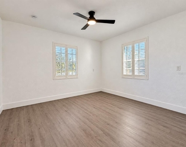 450 Forest Lake - Photo Thumbnail 16