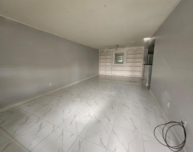 4399 E Michigan Street - Photo Thumbnail 2