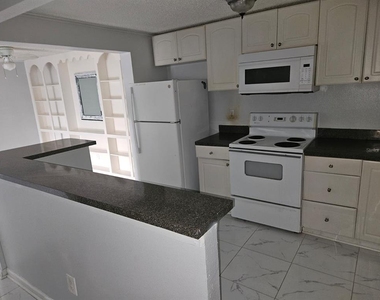 4399 E Michigan Street - Photo Thumbnail 7