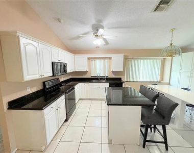223 Lake Davenport Estates Drive - Photo Thumbnail 16