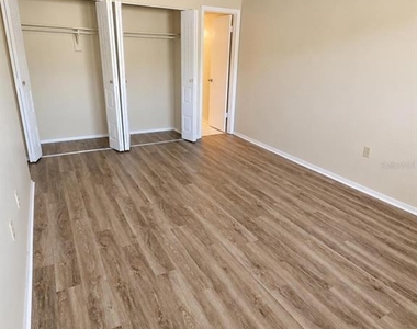 906 Lake Destiny Road - Photo Thumbnail 14