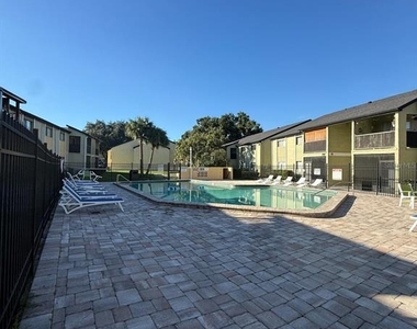 906 Lake Destiny Road - Photo Thumbnail 16