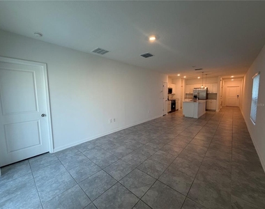 537 Sea Turtle Lane - Photo Thumbnail 4