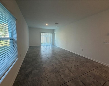 537 Sea Turtle Lane - Photo Thumbnail 5
