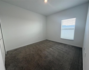 537 Sea Turtle Lane - Photo Thumbnail 11
