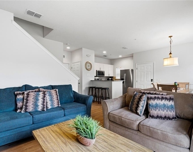 8901 Shine Drive - Photo Thumbnail 2