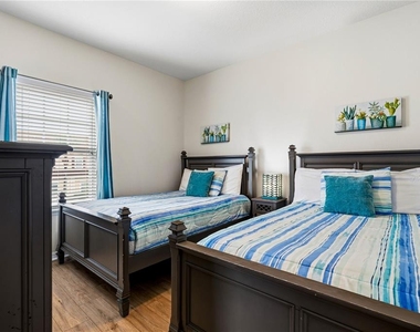 8901 Shine Drive - Photo Thumbnail 11