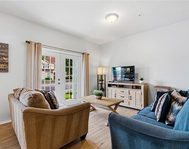 8901 Shine Drive - Photo Thumbnail 5