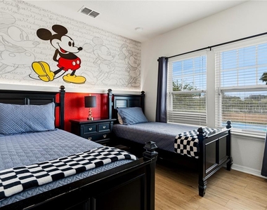 8901 Shine Drive - Photo Thumbnail 13