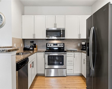 8901 Shine Drive - Photo Thumbnail 3