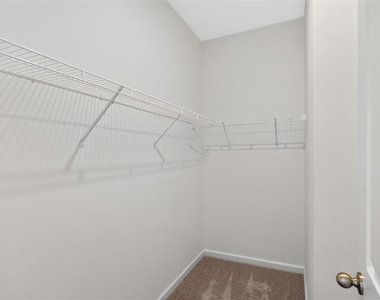 2222 Hemingway Circle - Photo Thumbnail 11