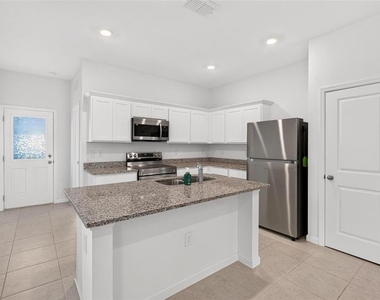 2222 Hemingway Circle - Photo Thumbnail 2
