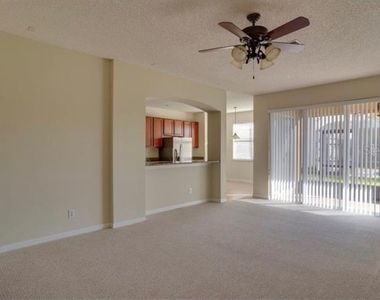 10080 Savannah Bluff Lane - Photo Thumbnail 7