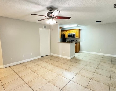 712 Secret Harbor Lane - Photo Thumbnail 8