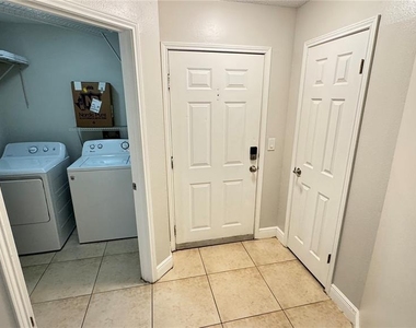 712 Secret Harbor Lane - Photo Thumbnail 23