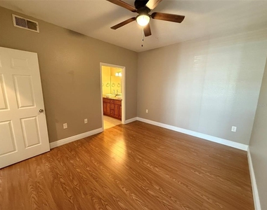 5144 City Street - Photo Thumbnail 4