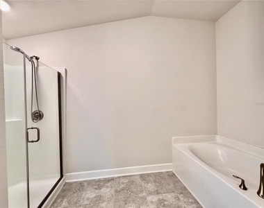 132 Bergamot Loop - Photo Thumbnail 9
