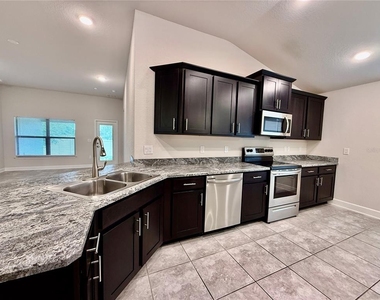 132 Bergamot Loop - Photo Thumbnail 5