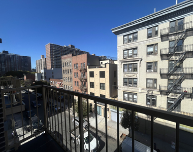 85 Graham Avenue - Photo Thumbnail 5
