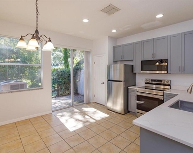 5390 Paradise Cay Circle - Photo Thumbnail 9