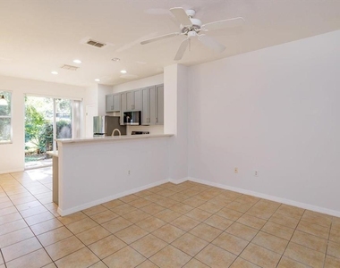 5390 Paradise Cay Circle - Photo Thumbnail 11