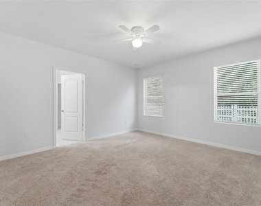 526 Safe Harbor Drive - Photo Thumbnail 15