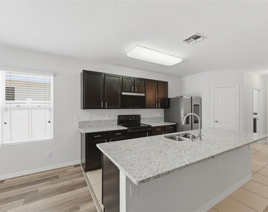 526 Safe Harbor Drive - Photo Thumbnail 12