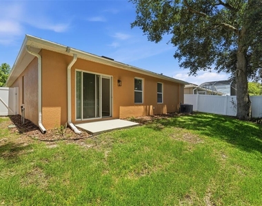 526 Safe Harbor Drive - Photo Thumbnail 5