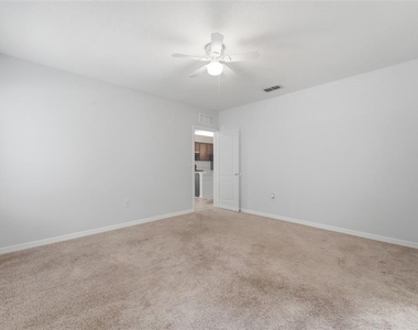 526 Safe Harbor Drive - Photo Thumbnail 16