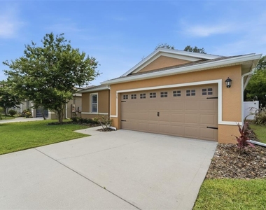 526 Safe Harbor Drive - Photo Thumbnail 2