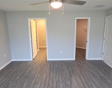725 Bayside Boulevard - Photo Thumbnail 17