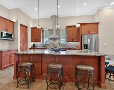 169 Aspen Way - Photo Thumbnail 9