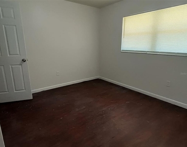 401 Hibiscus Avenue - Photo Thumbnail 7