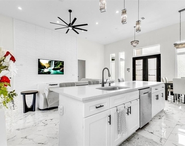 42 Forest Hill Drive - Photo Thumbnail 14