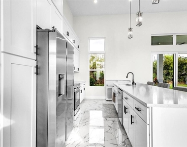42 Forest Hill Drive - Photo Thumbnail 15