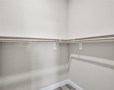 122 Coral Reef Court N - Photo Thumbnail 23