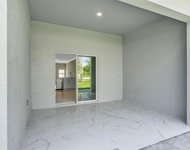 122 Coral Reef Court N - Photo Thumbnail 30