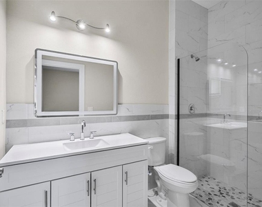 122 Coral Reef Court N - Photo Thumbnail 25
