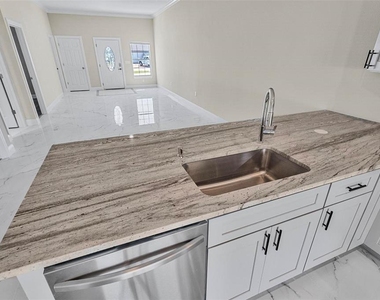 122 Coral Reef Court N - Photo Thumbnail 14