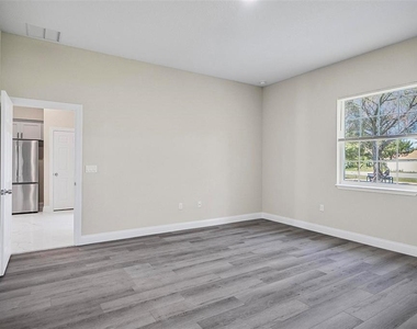 122 Coral Reef Court N - Photo Thumbnail 22