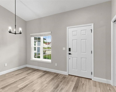 9 Empire Lane - Photo Thumbnail 5