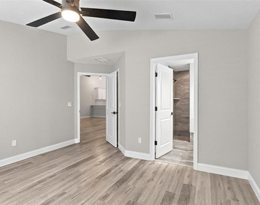 9 Empire Lane - Photo Thumbnail 24