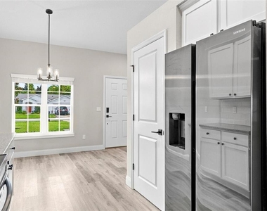 9 Empire Lane - Photo Thumbnail 20