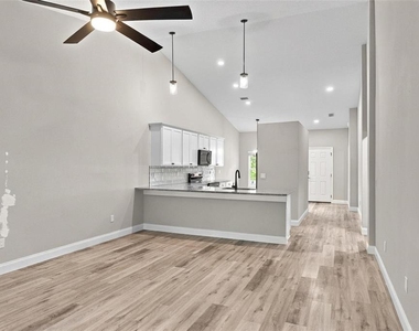 9 Empire Lane - Photo Thumbnail 9